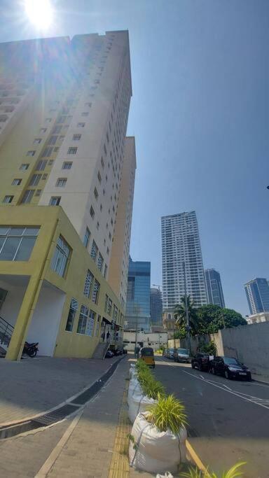 Jays Apartment - Colombo 02 At The Heart Of Convenience Exterior photo